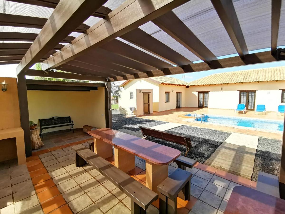 Magic House Villa La Oliva Bagian luar foto