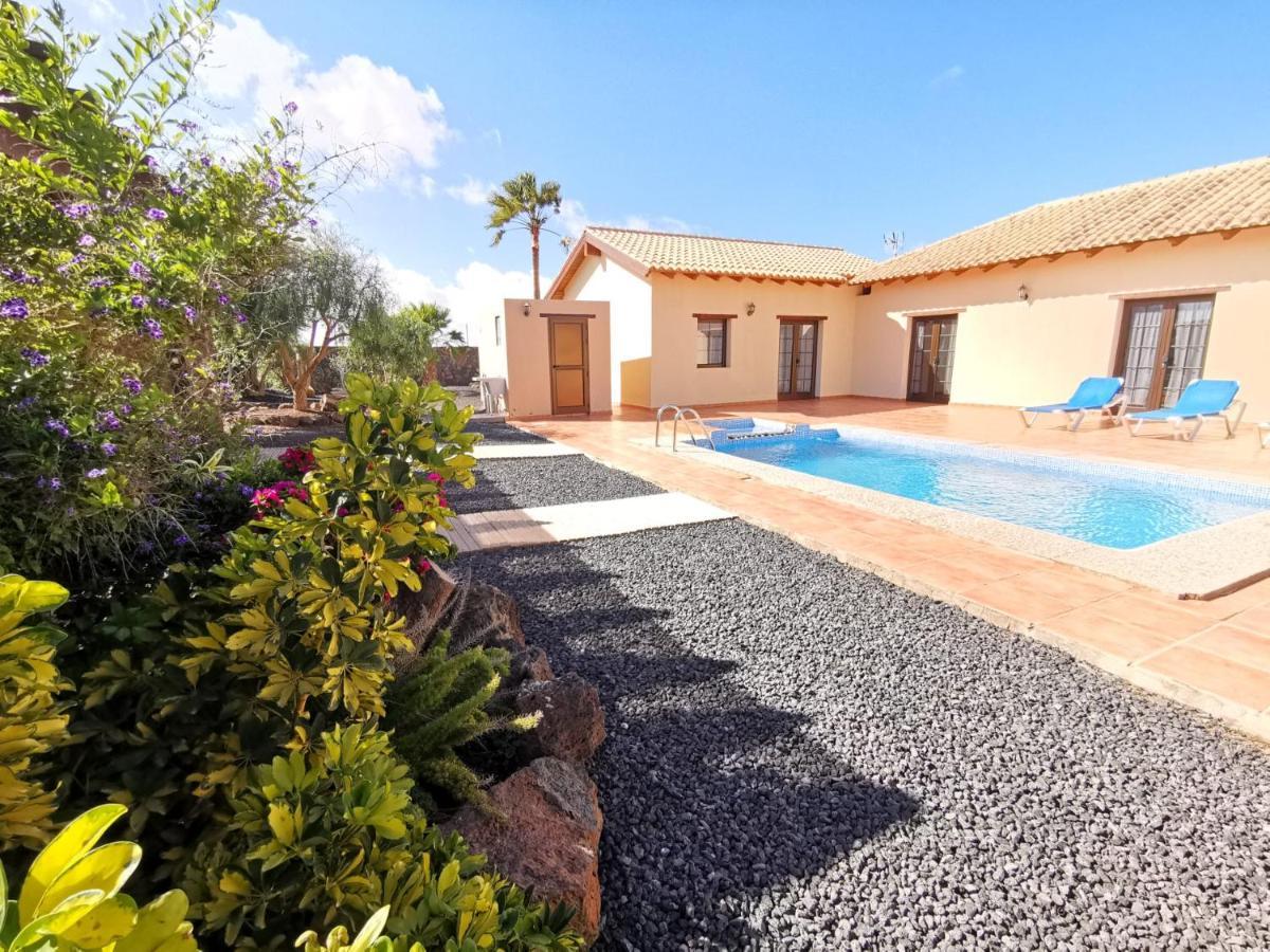 Magic House Villa La Oliva Bagian luar foto