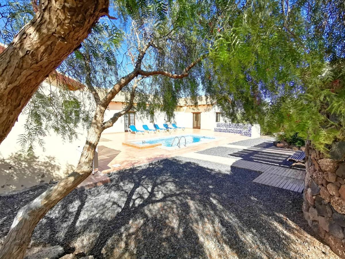 Magic House Villa La Oliva Bagian luar foto