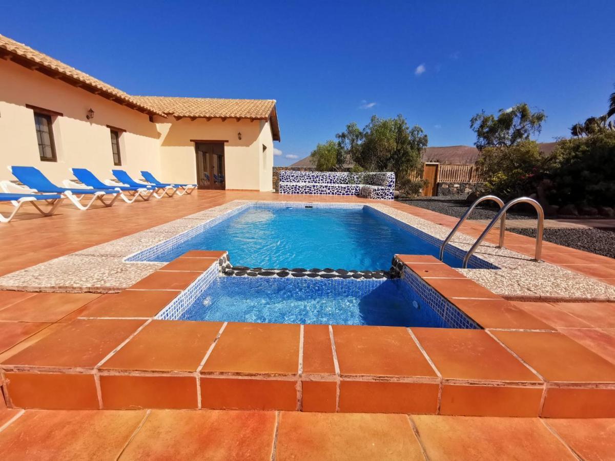 Magic House Villa La Oliva Bagian luar foto